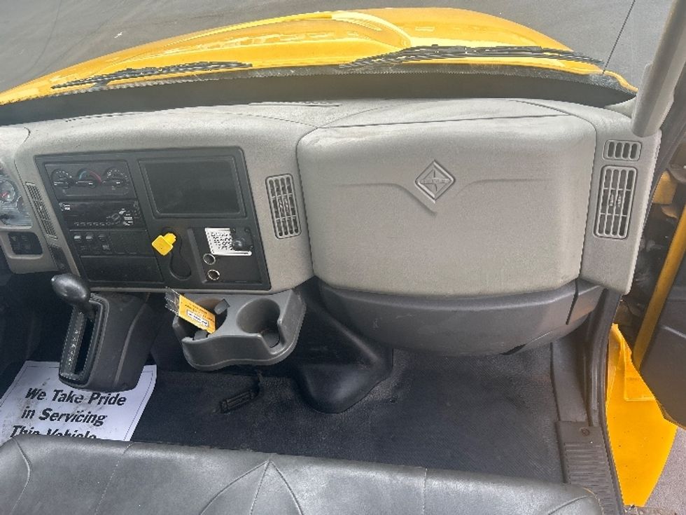 Flatbed Truck-Light and Medium Duty Trucks-International-2018-4300-Indianapolis-IN-249,483\n\t\tmiles-$ 31,750 - Image 18