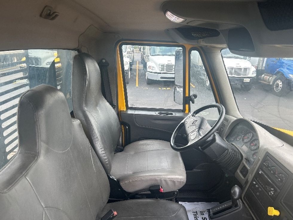 Flatbed Truck-Light and Medium Duty Trucks-International-2018-4300-Indianapolis-IN-249,483\n\t\tmiles-$ 31,750 - Image 19