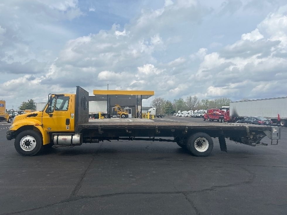 Flatbed Truck-Light and Medium Duty Trucks-International-2018-4300-Indianapolis-IN-249,483\n\t\tmiles-$ 31,750 - Image 4