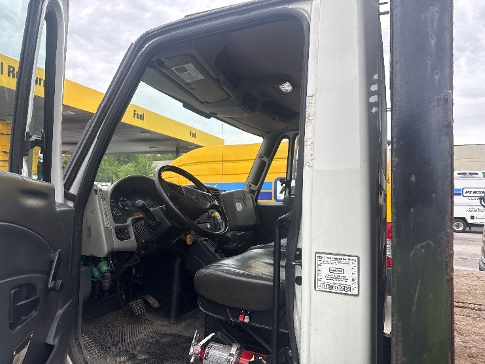 Flatbed Truck-Light and Medium Duty Trucks-International-2018-4300-Jessup-MD-168,419\n\t\tmiles-$ 35,500 - Image 12