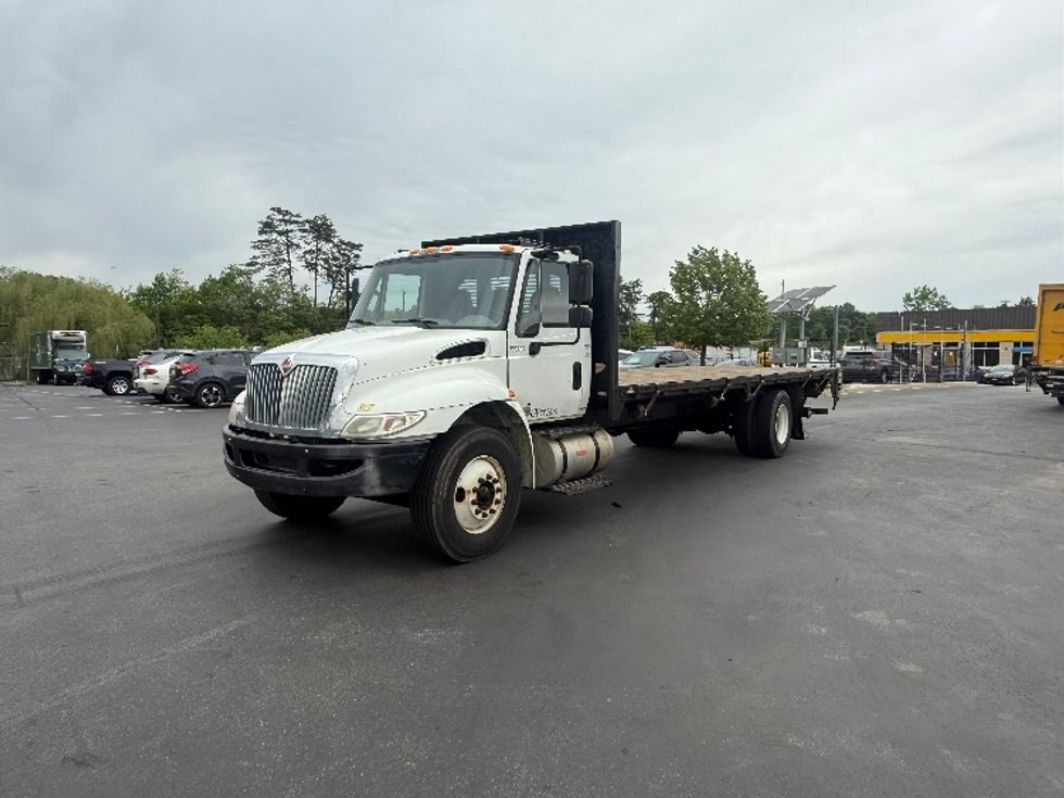 Flatbed Truck-Light and Medium Duty Trucks-International-2018-4300-Jessup-MD-168,419\n\t\tmiles-$ 35,500 - Image 3