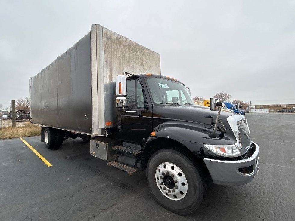 Flatbed Truck-Light and Medium Duty Trucks-International-2018-4300-Milwaukee-WI-209,380\n\t\tmiles-$ 41,250 - Image 1