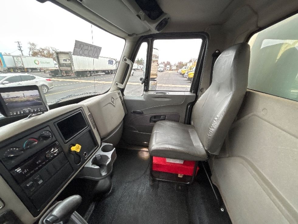 Flatbed Truck-Light and Medium Duty Trucks-International-2018-4300-Milwaukee-WI-209,380\n\t\tmiles-$ 41,250 - Image 15