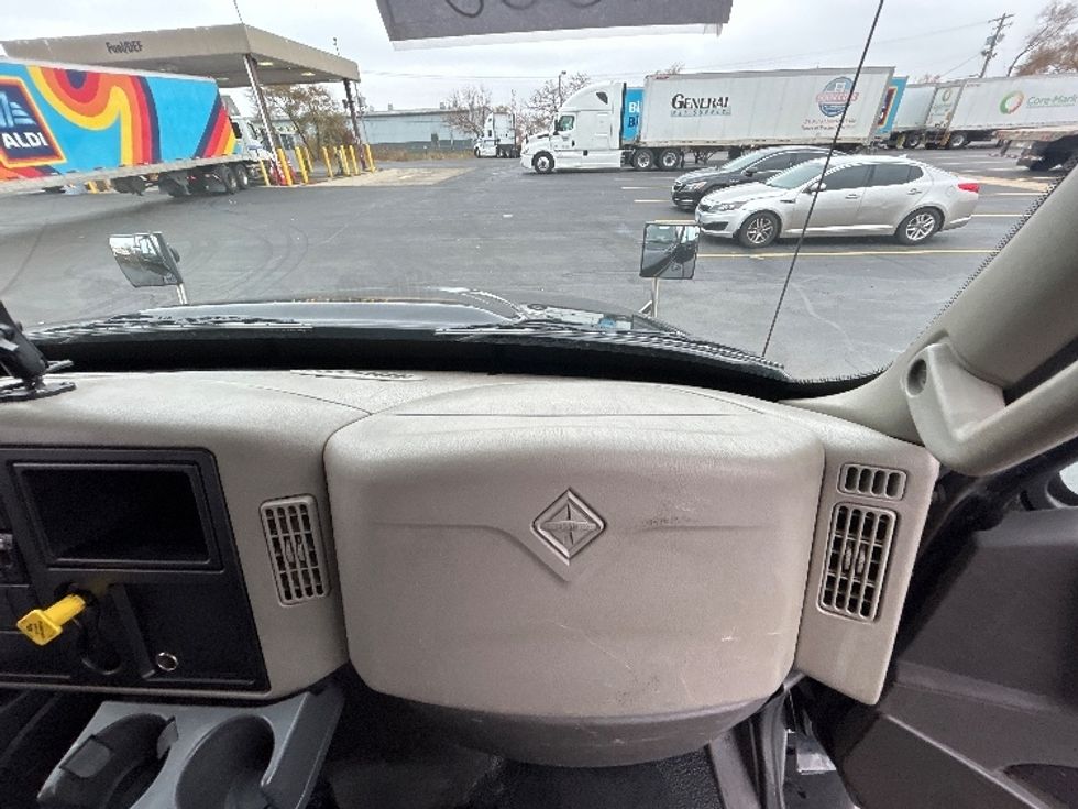 Flatbed Truck-Light and Medium Duty Trucks-International-2018-4300-Milwaukee-WI-209,380\n\t\tmiles-$ 41,250 - Image 17