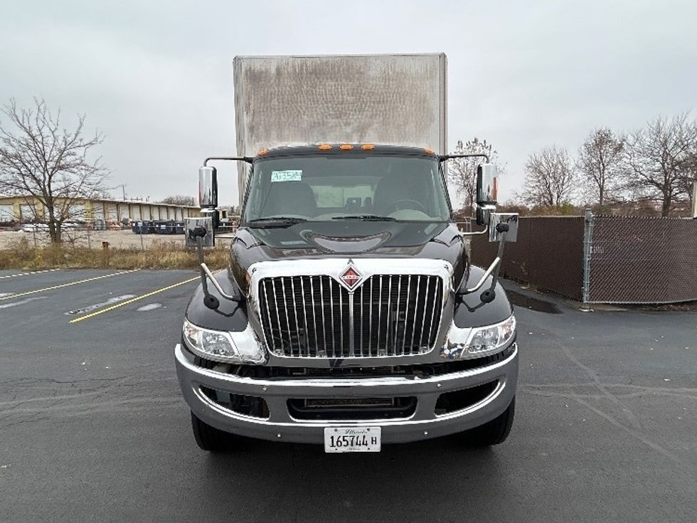 Flatbed Truck-Light and Medium Duty Trucks-International-2018-4300-Milwaukee-WI-209,380\n\t\tmiles-$ 41,250 - Image 2