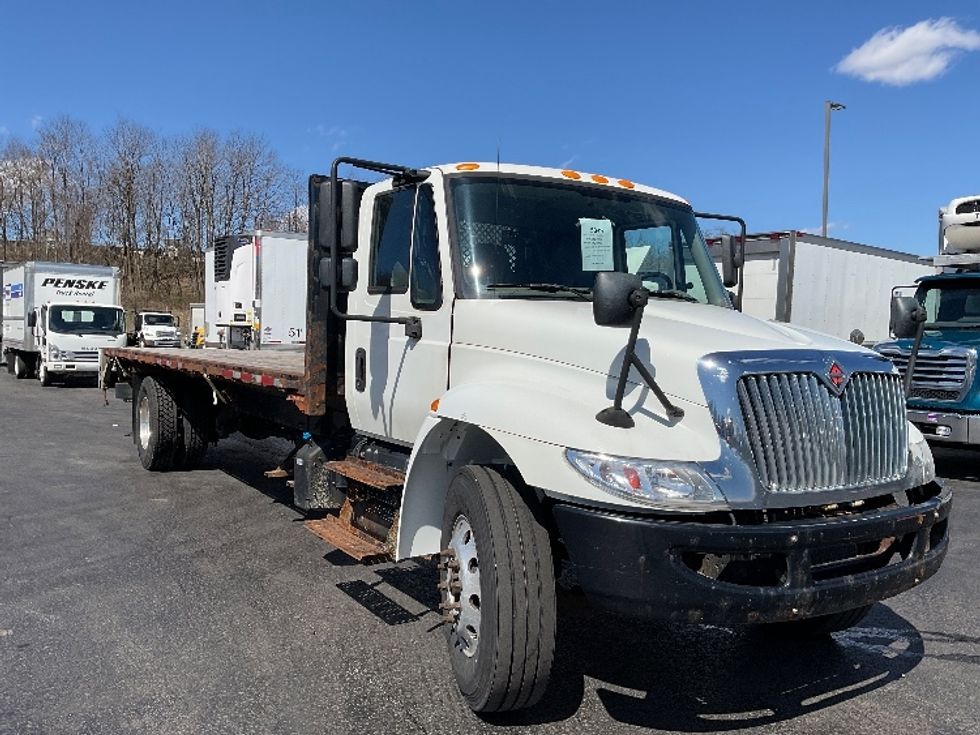 Flatbed Truck-Light and Medium Duty Trucks-International-2018-4300-Mount Pleasant-PA-216,253\n\t\tmiles-$ 39,750 - Image 1