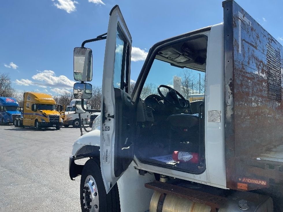 Flatbed Truck-Light and Medium Duty Trucks-International-2018-4300-Mount Pleasant-PA-216,253\n\t\tmiles-$ 39,750 - Image 14