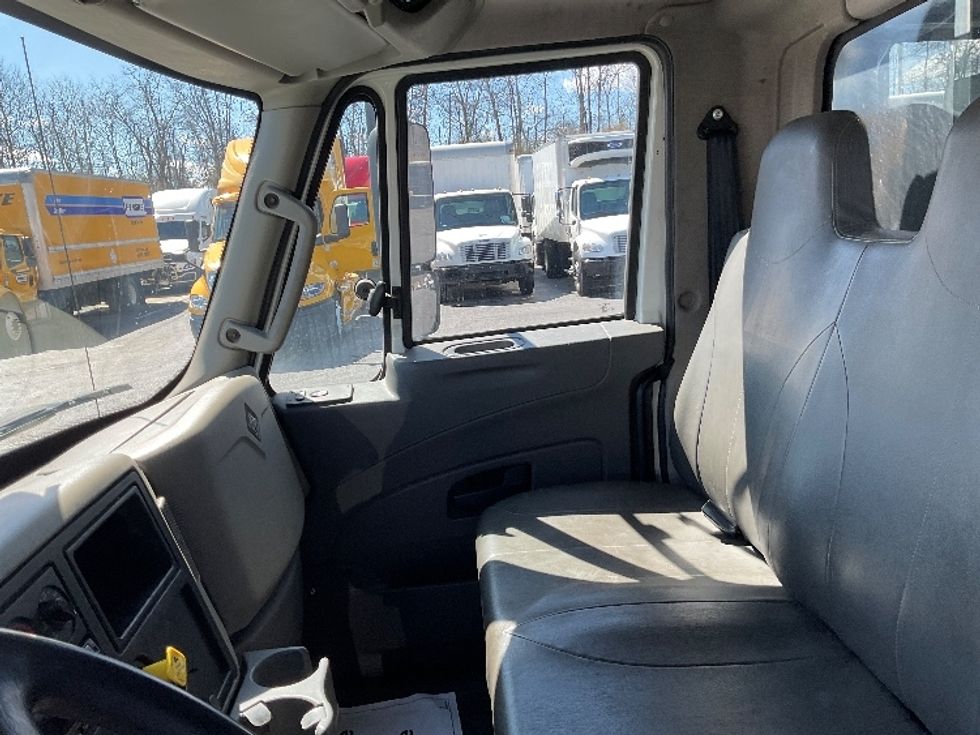 Flatbed Truck-Light and Medium Duty Trucks-International-2018-4300-Mount Pleasant-PA-216,253\n\t\tmiles-$ 39,750 - Image 17