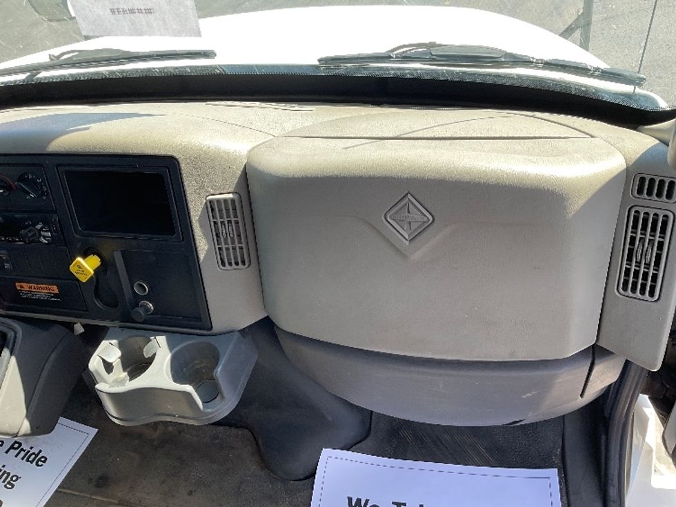 Flatbed Truck-Light and Medium Duty Trucks-International-2018-4300-Mount Pleasant-PA-216,253\n\t\tmiles-$ 39,750 - Image 19