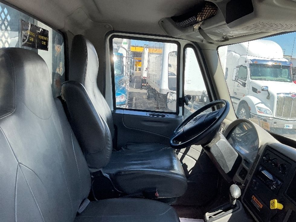 Flatbed Truck-Light and Medium Duty Trucks-International-2018-4300-Mount Pleasant-PA-216,253\n\t\tmiles-$ 39,750 - Image 20