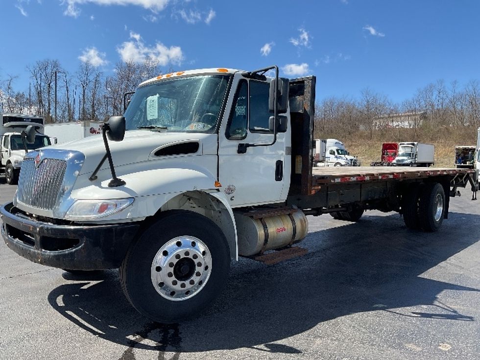 Flatbed Truck-Light and Medium Duty Trucks-International-2018-4300-Mount Pleasant-PA-216,253\n\t\tmiles-$ 39,750 - Image 3