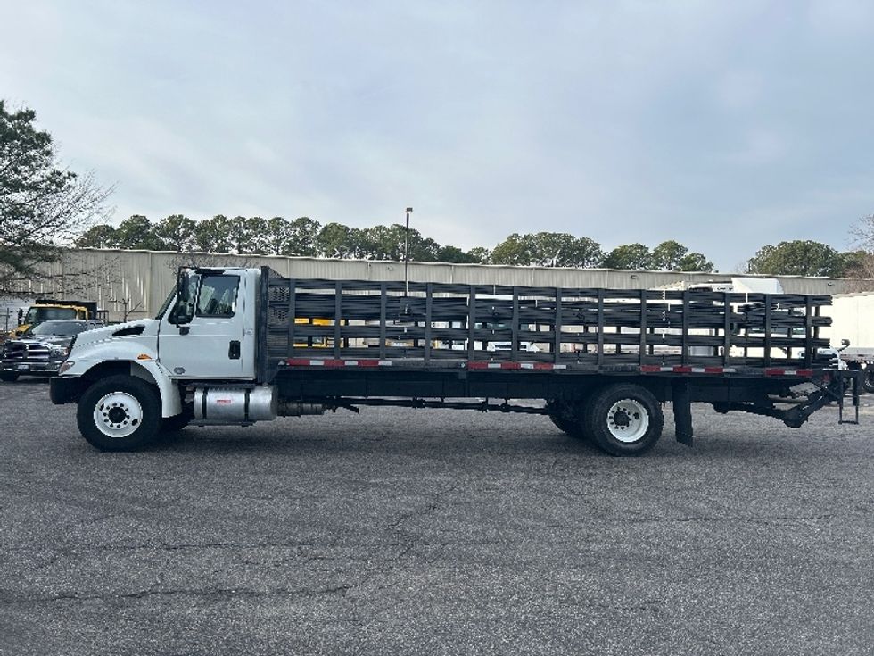 Flatbed Truck-Light and Medium Duty Trucks-International-2018-4300-Prince George-VA-30,448\n\t\tmiles-$ 55,000 - Image 4