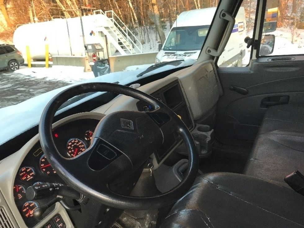 2018 International 4400 DuraStar 4400 photo 11