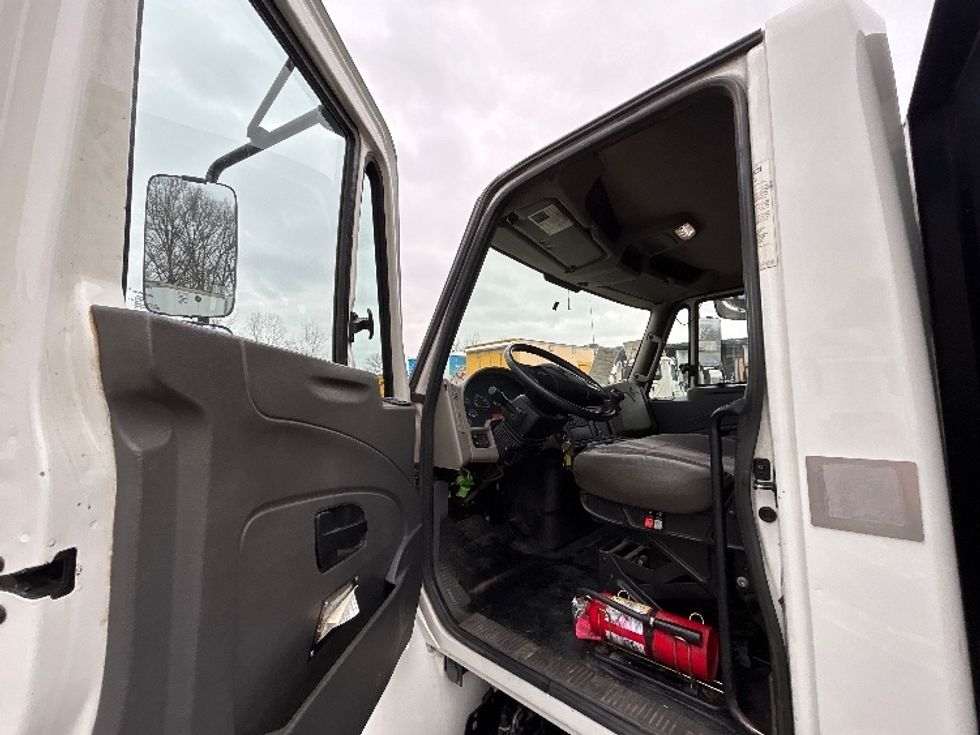 Flatbed Truck-Light and Medium Duty Trucks-International-2018-4400-Piqua-OH-233,077\n\t\tmiles-$ 52,750 - Image 13