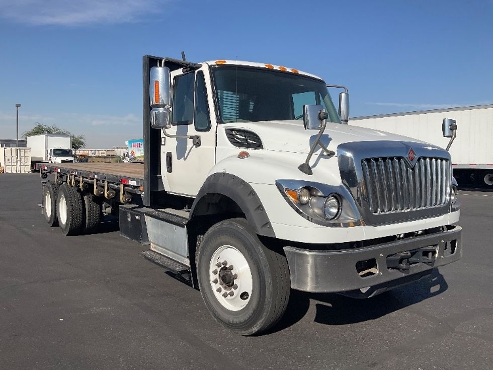Flatbed Truck-Light and Medium Duty Trucks-International-2018-7600-Phoenix-AZ-199,133\n\t\tmiles-$ 60,250 - Image 1