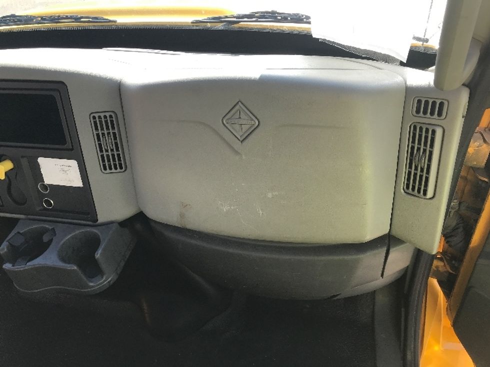 Flatbed Truck-Light and Medium Duty Trucks-International-2019-4300-Akron-OH-155,025\n\t\tmiles-$ 47,750 - Image 21