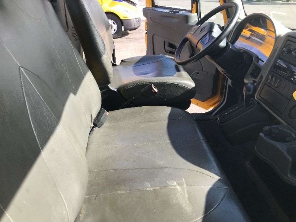 Flatbed Truck-Light and Medium Duty Trucks-International-2019-4300-Akron-OH-155,025\n\t\tmiles-$ 47,750 - Image 22