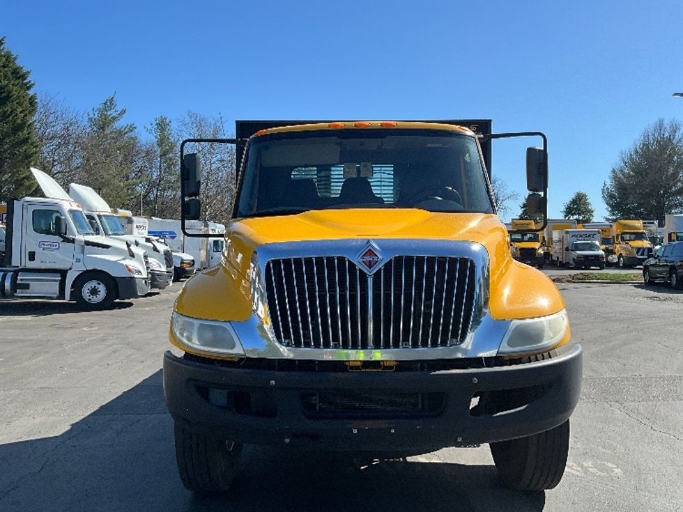 Flatbed Truck-Light and Medium Duty Trucks-International-2019-4300-Baltimore-MD-201,003\n\t\tmiles-$ 33,500 - Image 2