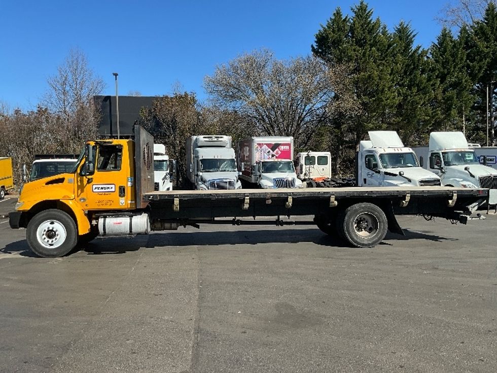 Flatbed Truck-Light and Medium Duty Trucks-International-2019-4300-Baltimore-MD-201,003\n\t\tmiles-$ 33,500 - Image 4