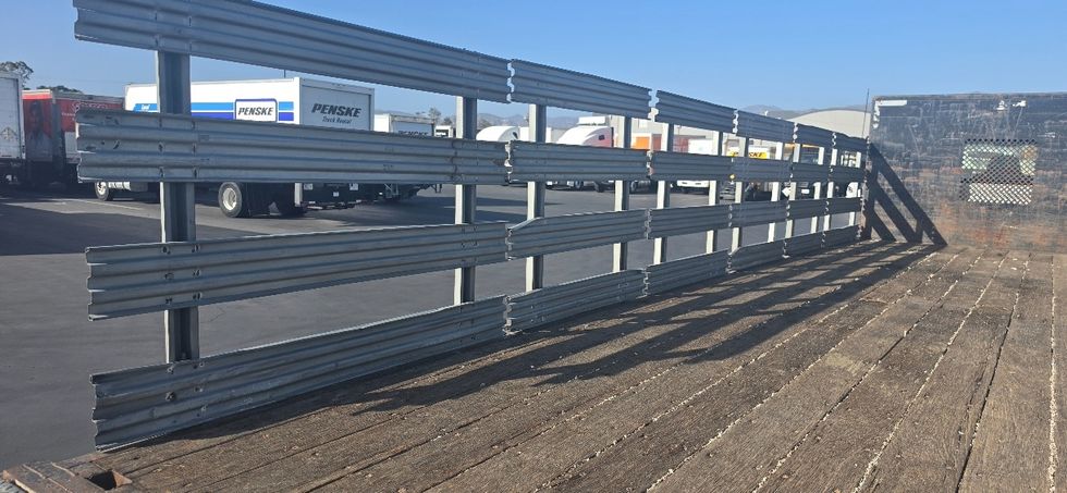 Flatbed Truck-Light and Medium Duty Trucks-International-2019-4300-Carson-CA-123,129\n\t\tmiles-$ 48,750 - Image 11