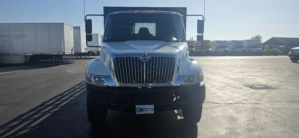 Flatbed Truck-Light and Medium Duty Trucks-International-2019-4300-Carson-CA-123,129\n\t\tmiles-$ 48,750 - Image 2
