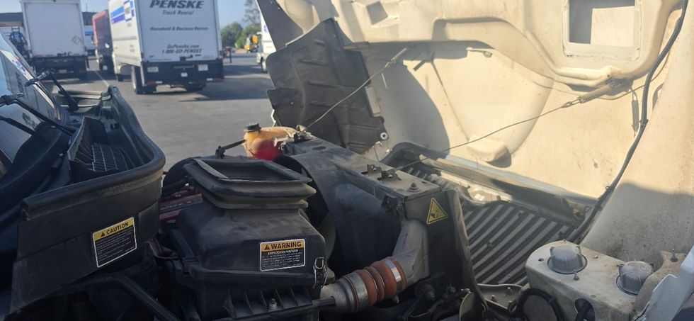 Flatbed Truck-Light and Medium Duty Trucks-International-2019-4300-Carson-CA-123,129\n\t\tmiles-$ 48,750 - Image 21