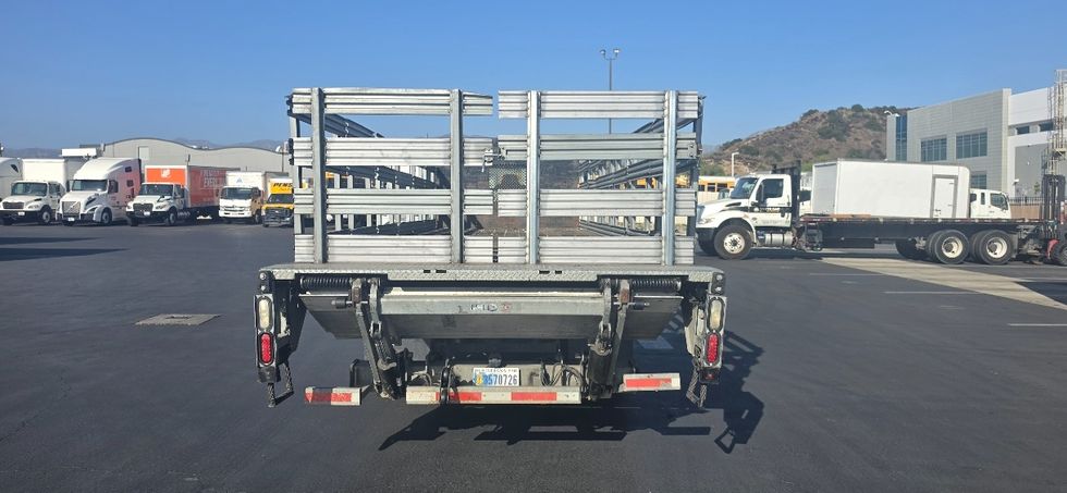 Flatbed Truck-Light and Medium Duty Trucks-International-2019-4300-Carson-CA-123,129\n\t\tmiles-$ 48,750 - Image 7