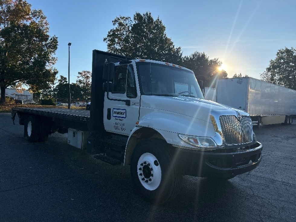 Flatbed Truck-Light and Medium Duty Trucks-International-2019-4300-Charlotte-NC-111,843\n\t\tmiles-$ 49,500 - Image 1
