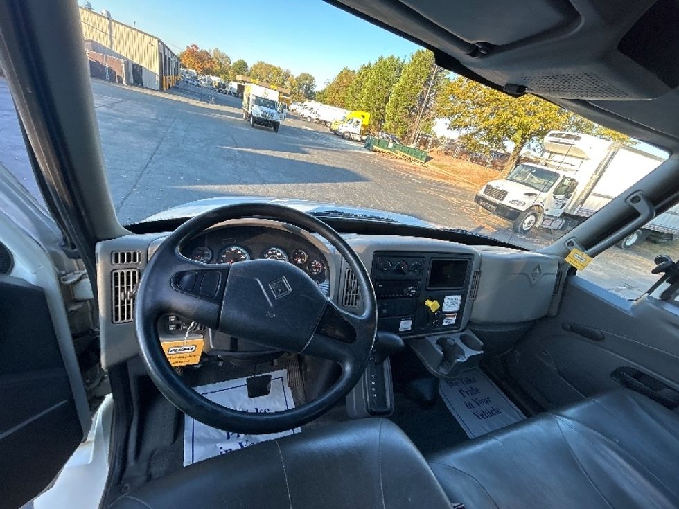 Flatbed Truck-Light and Medium Duty Trucks-International-2019-4300-Charlotte-NC-111,843\n\t\tmiles-$ 49,500 - Image 16