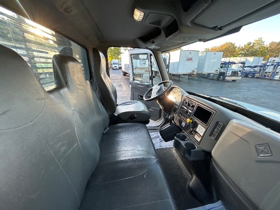Flatbed Truck-Light and Medium Duty Trucks-International-2019-4300-Charlotte-NC-111,843\n\t\tmiles-$ 49,500 - Image 20