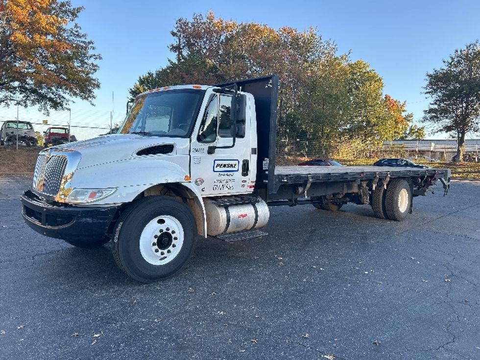 Flatbed Truck-Light and Medium Duty Trucks-International-2019-4300-Charlotte-NC-111,843\n\t\tmiles-$ 49,500 - Image 3