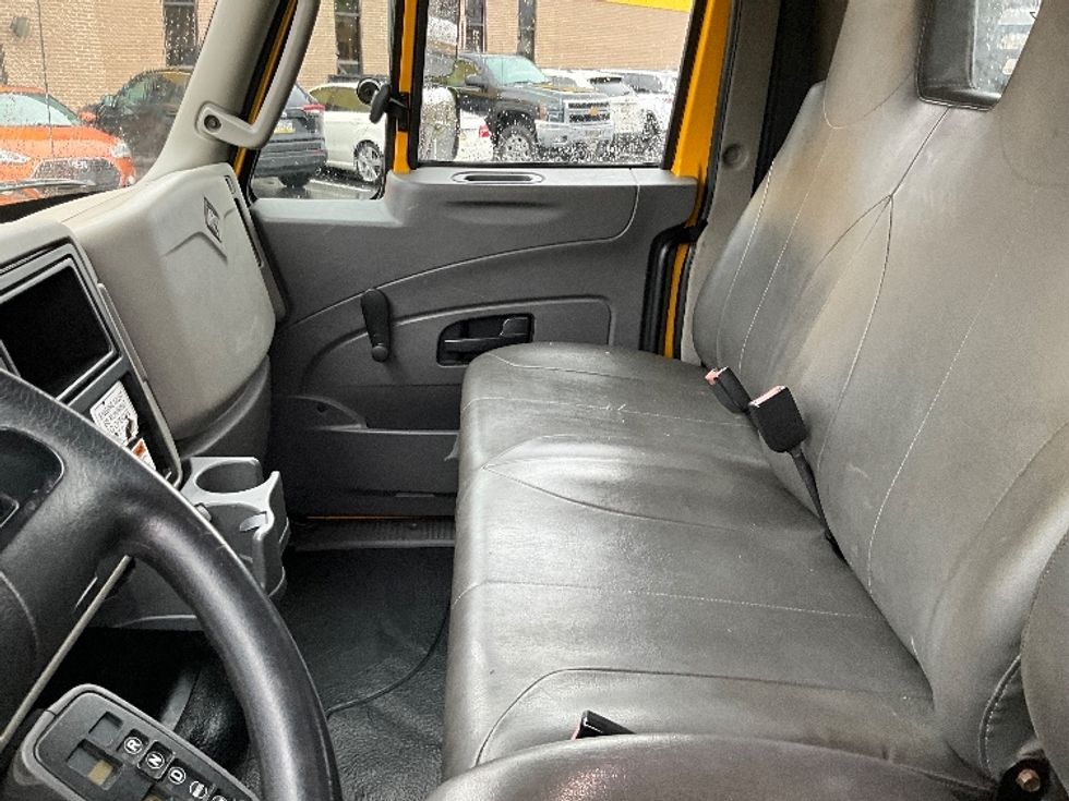 Flatbed Truck-Light and Medium Duty Trucks-International-2019-4300-Chicopee-MA-181,135\n\t\tmiles-$ 34,750 - Image 16