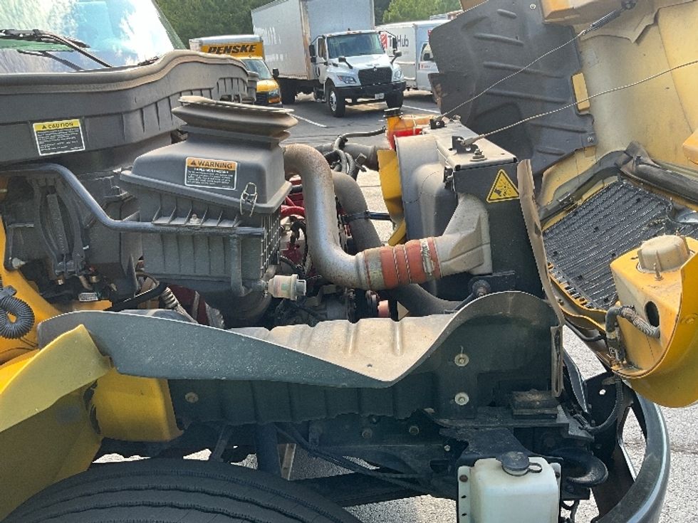 Flatbed Truck-Light and Medium Duty Trucks-International-2019-4300-Cleveland-TN-145,650\n\t\tmiles-$ 52,000 - Image 19