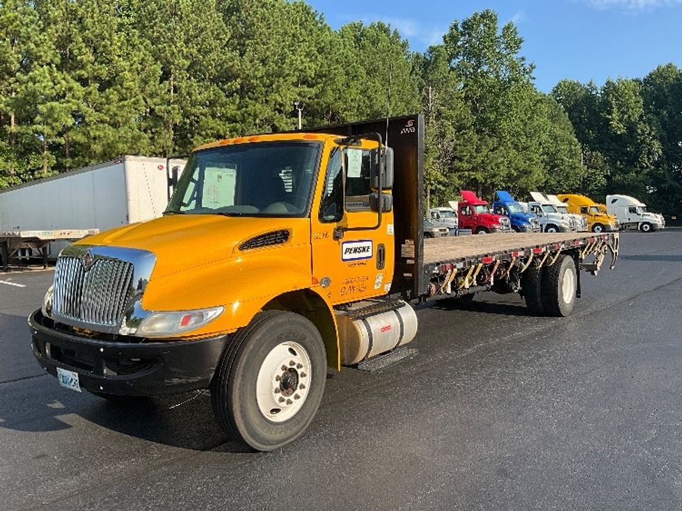 Flatbed Truck-Light and Medium Duty Trucks-International-2019-4300-Cleveland-TN-145,650\n\t\tmiles-$ 52,000 - Image 3