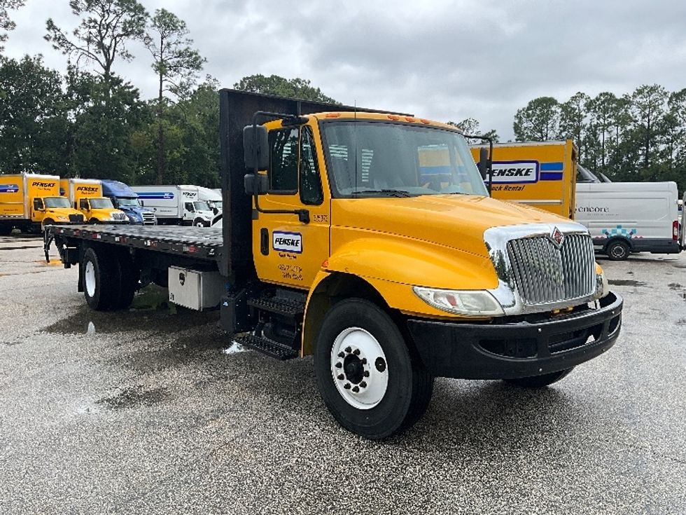 Flatbed Truck-Light and Medium Duty Trucks-International-2019-4300-Daytona Beach-FL-205,841\n\t\tmiles-$ 30,000 - Image 1