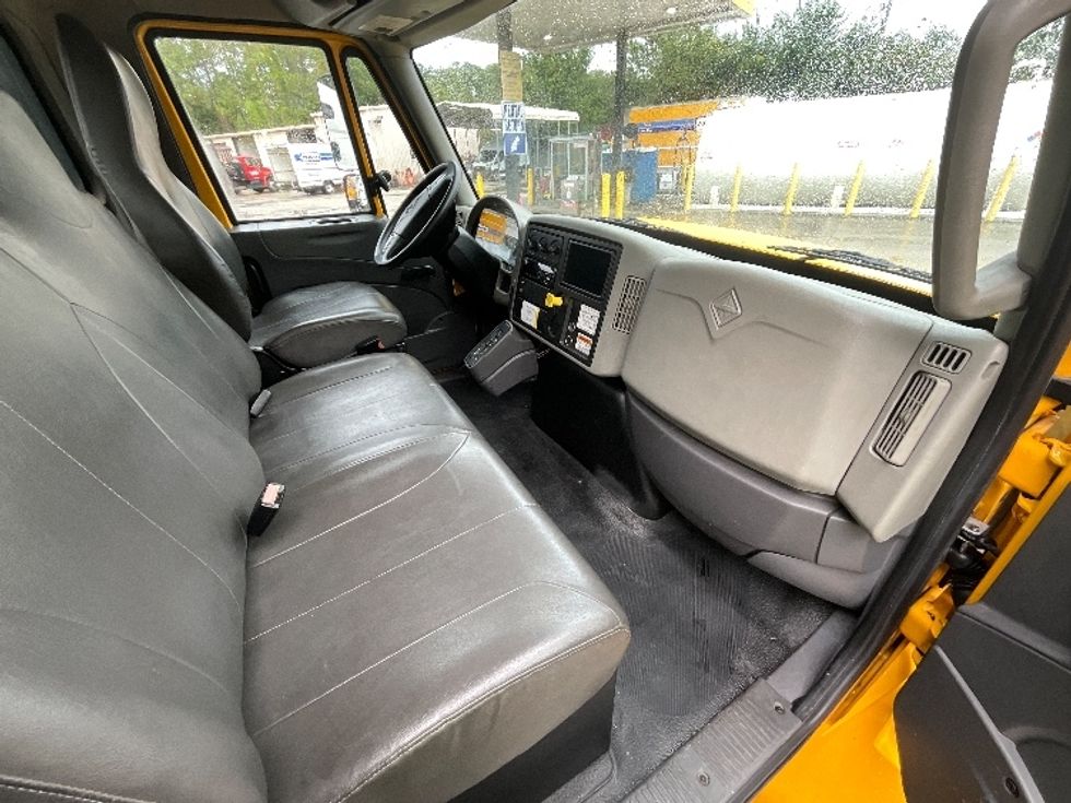 Flatbed Truck-Light and Medium Duty Trucks-International-2019-4300-Daytona Beach-FL-205,841\n\t\tmiles-$ 30,000 - Image 21