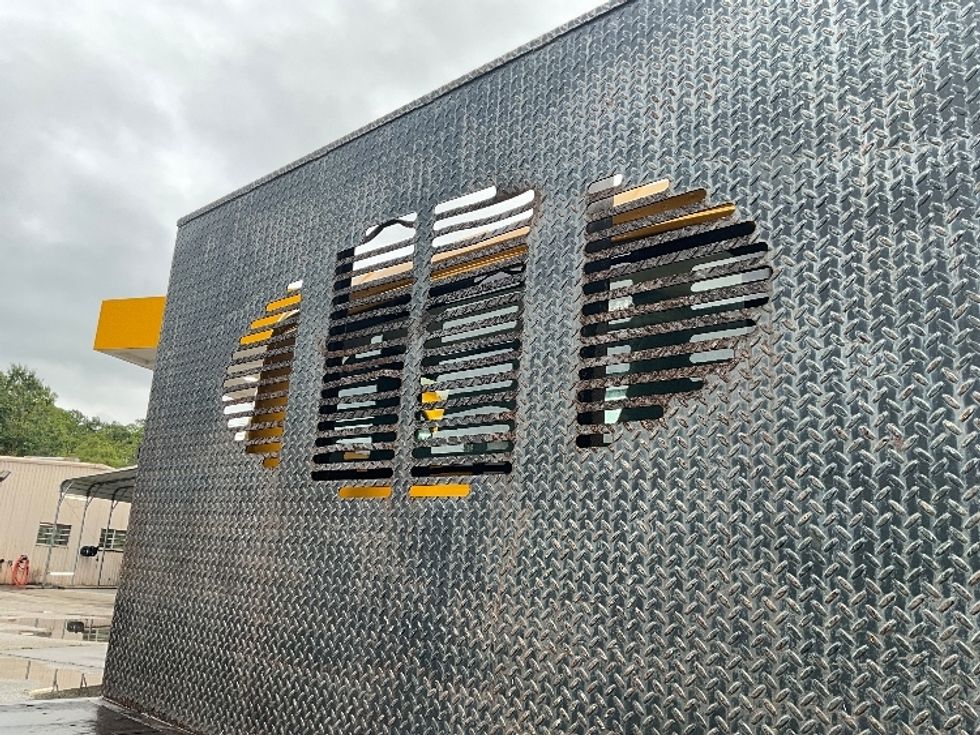 Flatbed Truck-Light and Medium Duty Trucks-International-2019-4300-Daytona Beach-FL-205,841\n\t\tmiles-$ 30,000 - Image 27