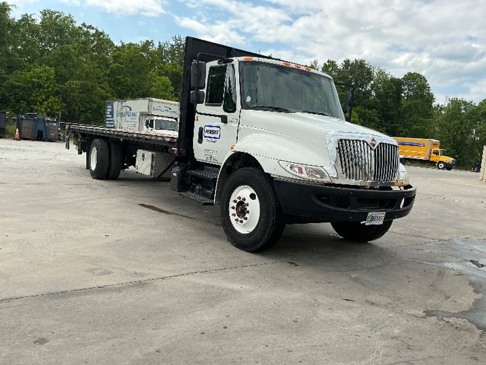 Flatbed Truck-Light and Medium Duty Trucks-International-2019-4300-Duluth-GA-122,466\n\t\tmiles-$ 58,000 - Image 1