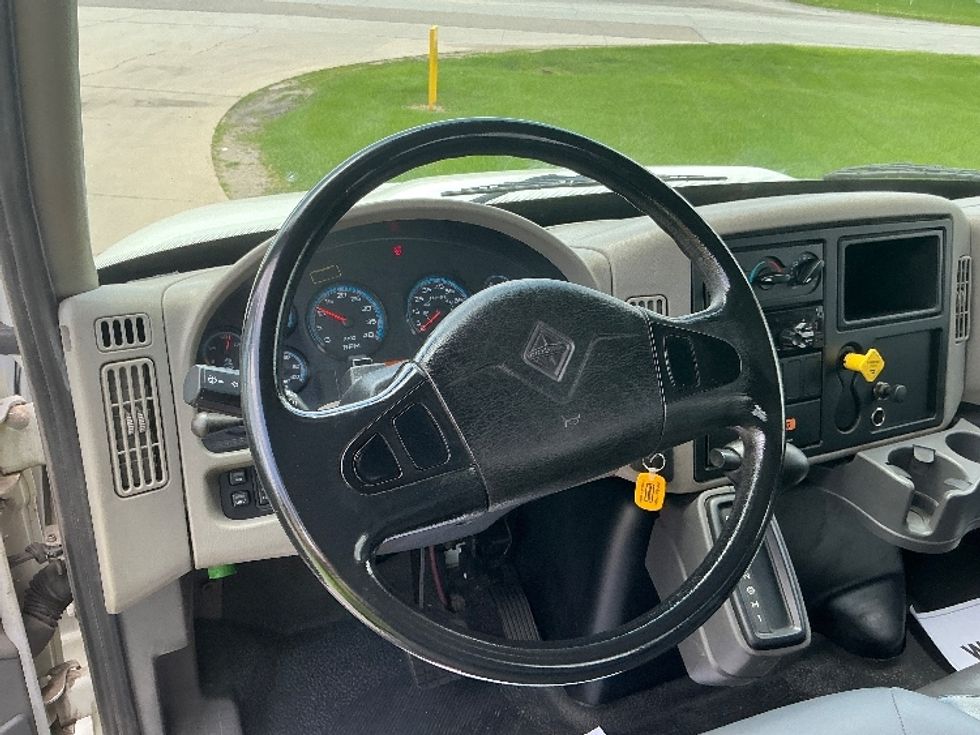 Flatbed Truck-Light and Medium Duty Trucks-International-2019-4300-Elkhart-IN-177,322\n\t\tmiles-$ 36,750 - Image 18