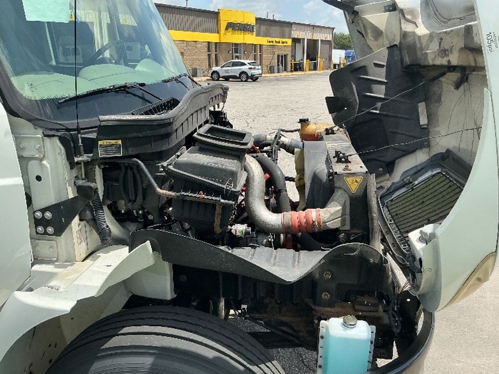 Flatbed Truck-Light and Medium Duty Trucks-International-2019-4300-Elkhart-IN-177,322\n\t\tmiles-$ 36,750 - Image 23