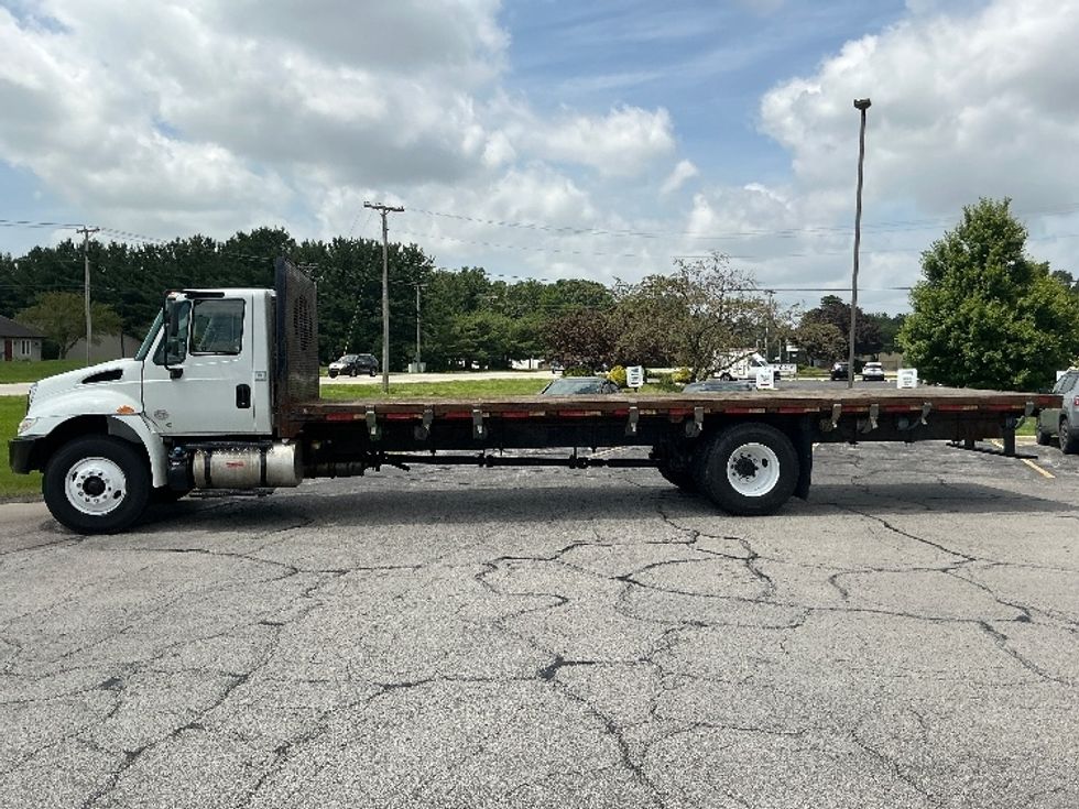Flatbed Truck-Light and Medium Duty Trucks-International-2019-4300-Elkhart-IN-177,322\n\t\tmiles-$ 36,750 - Image 4