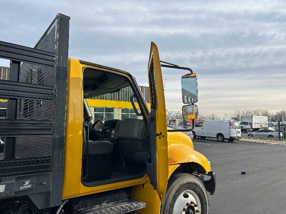 Flatbed Truck-Light and Medium Duty Trucks-International-2019-4300-Essex-MD-177,949\n\t\tmiles-$ 36,500 - Image 19