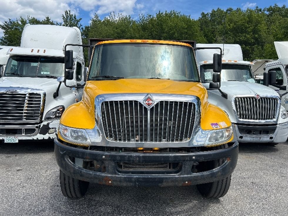 Flatbed Truck-Light and Medium Duty Trucks-International-2019-4300-Fitchburg-MA-169,046\n\t\tmiles-$ 41,500 - Image 2