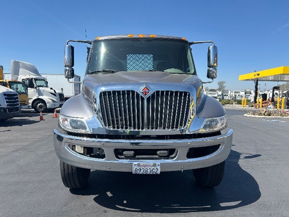 Flatbed Truck-Light and Medium Duty Trucks-International-2019-4300-Fontana-CA-68,570\n\t\tmiles-$ 50,250 - Image 2