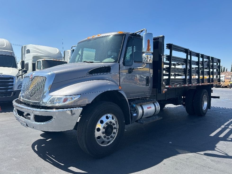 Flatbed Truck-Light and Medium Duty Trucks-International-2019-4300-Fontana-CA-68,570\n\t\tmiles-$ 50,250 - Image 3