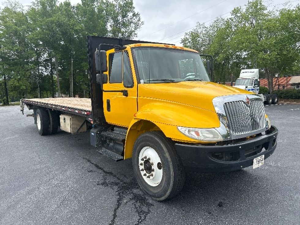 Flatbed Truck-Light and Medium Duty Trucks-International-2019-4300-Forest Park-GA-175,188\n\t\tmiles-$ 41,000 - Image 1