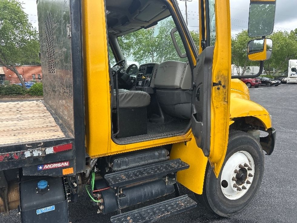 Flatbed Truck-Light and Medium Duty Trucks-International-2019-4300-Forest Park-GA-175,188\n\t\tmiles-$ 41,000 - Image 20