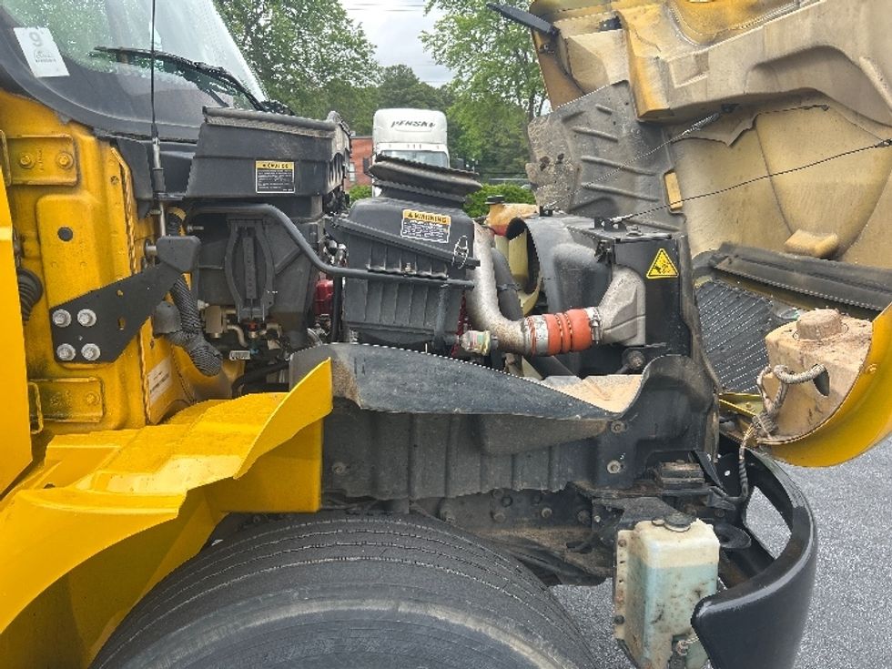 Flatbed Truck-Light and Medium Duty Trucks-International-2019-4300-Forest Park-GA-175,188\n\t\tmiles-$ 41,000 - Image 23