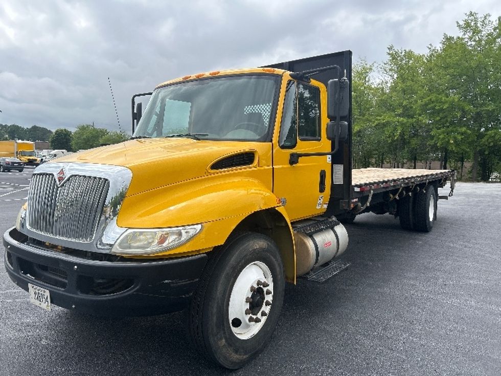 Flatbed Truck-Light and Medium Duty Trucks-International-2019-4300-Forest Park-GA-175,188\n\t\tmiles-$ 41,000 - Image 3