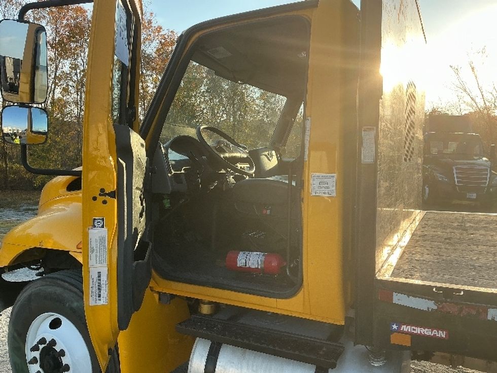 Flatbed Truck-Light and Medium Duty Trucks-International-2019-4300-Garden City-GA-113,349\n\t\tmiles-$ 49,500 - Image 12